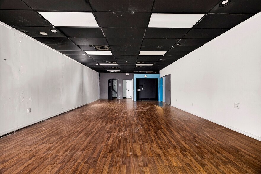 More Photos Of 4421-4443 Skidaway Rd, Savannah Storefront Retail Office For Lease