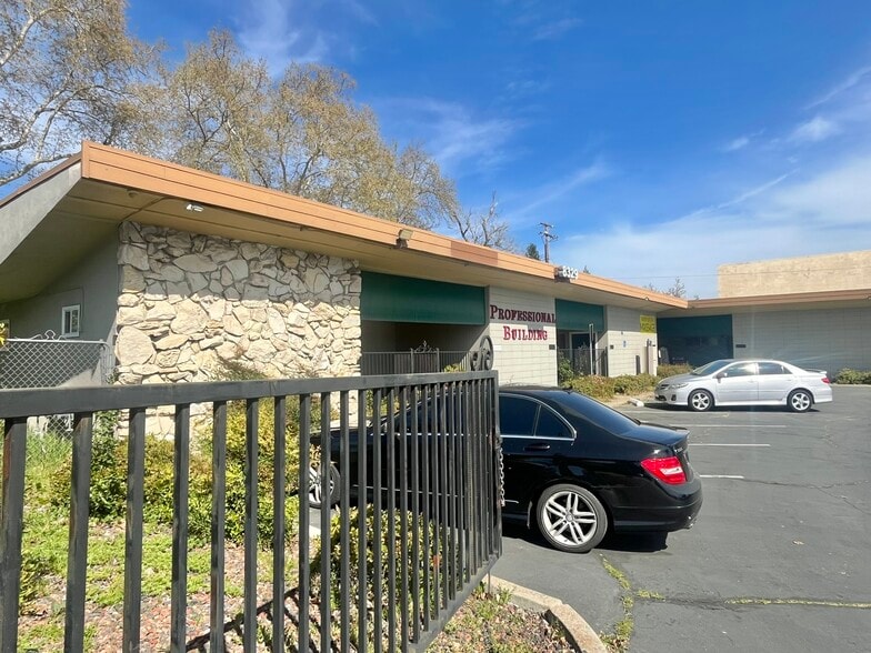 More Photos Of 8329 Fair Oaks Blvd, Carmichael Medical For Sale