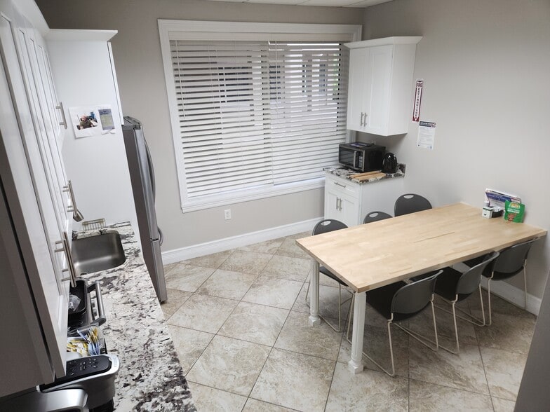 More Photos Of 3 Harvard Cir, West Palm Beach Office For Lease