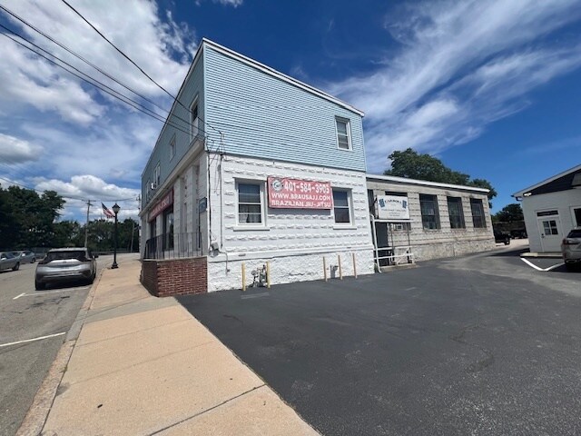 More Photos Of 31-33 Railroad Ave, Westerly Storefront Retail Office For Sale