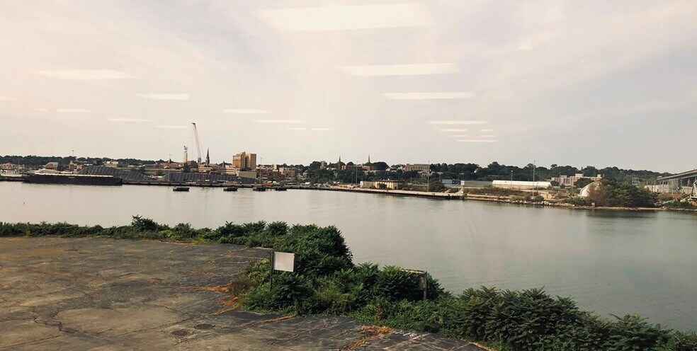 More Photos Of 15 Thames St, Groton Office For Lease