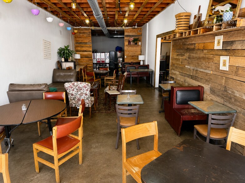 More Photos Of 225 W Lubbock St, Slaton Storefront Retail Office For Sale
