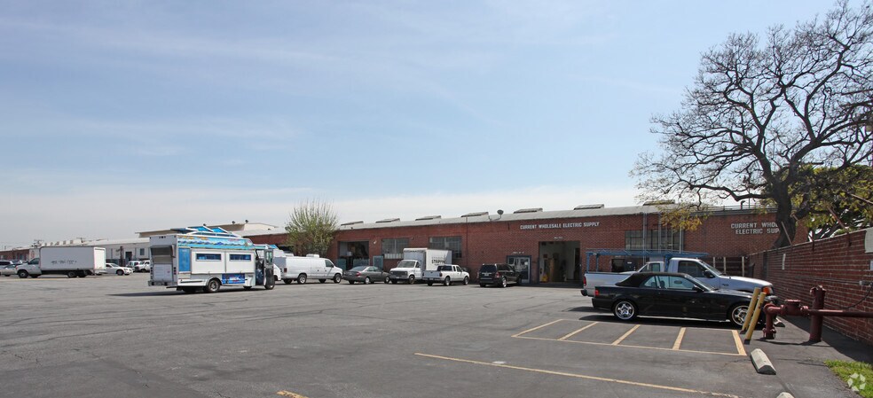 More Photos Of 2800-2932 E 54th St, Vernon Warehouse For Lease