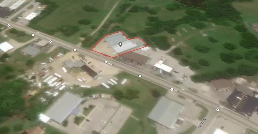 More Photos Of 721 Highway 5 N, Mountain Home Storefront For Sale