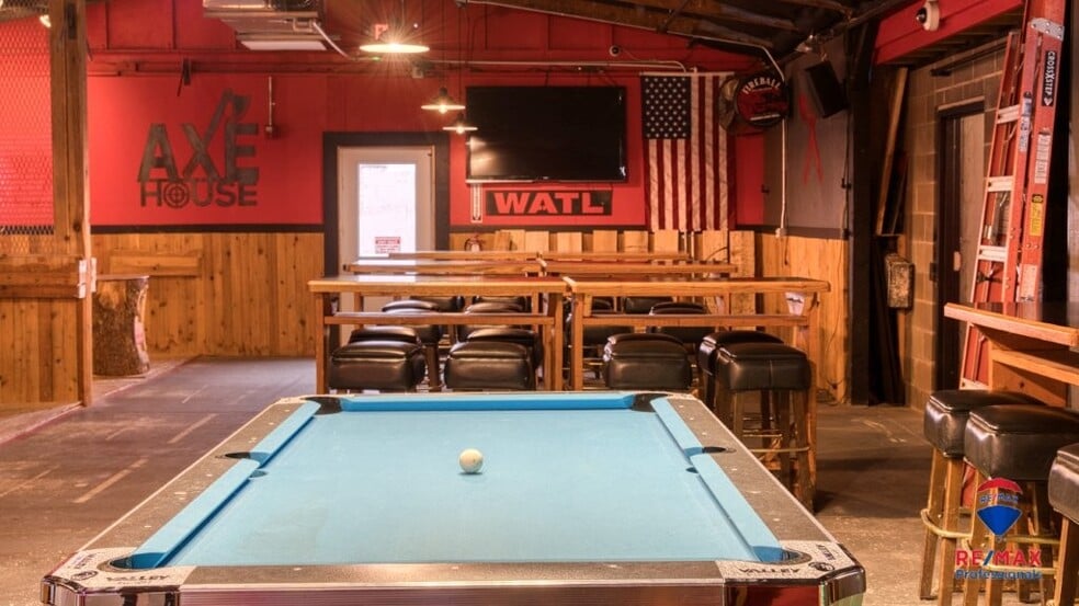 More Photos Of 5201 S Douglas Hwy, Gillette Bar For Sale