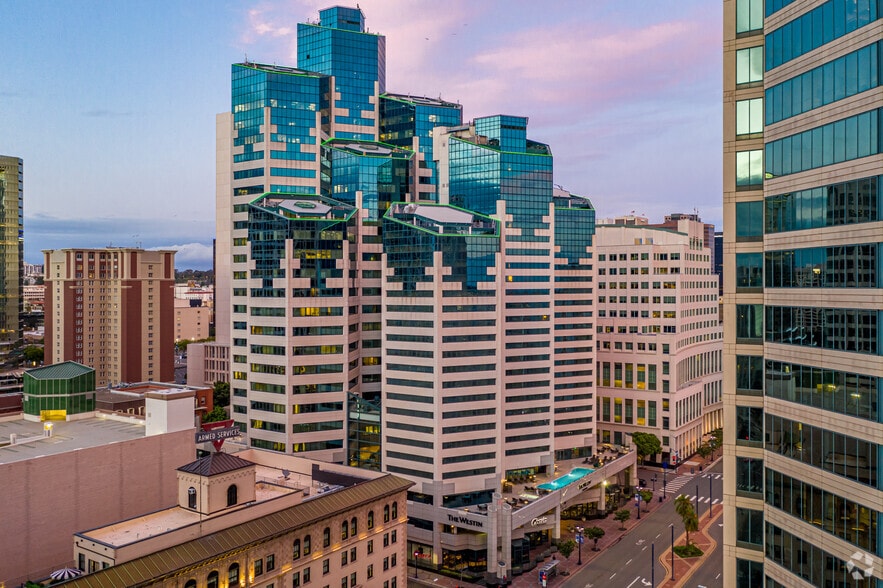 More Photos Of 402 W Broadway, San Diego Office For Lease