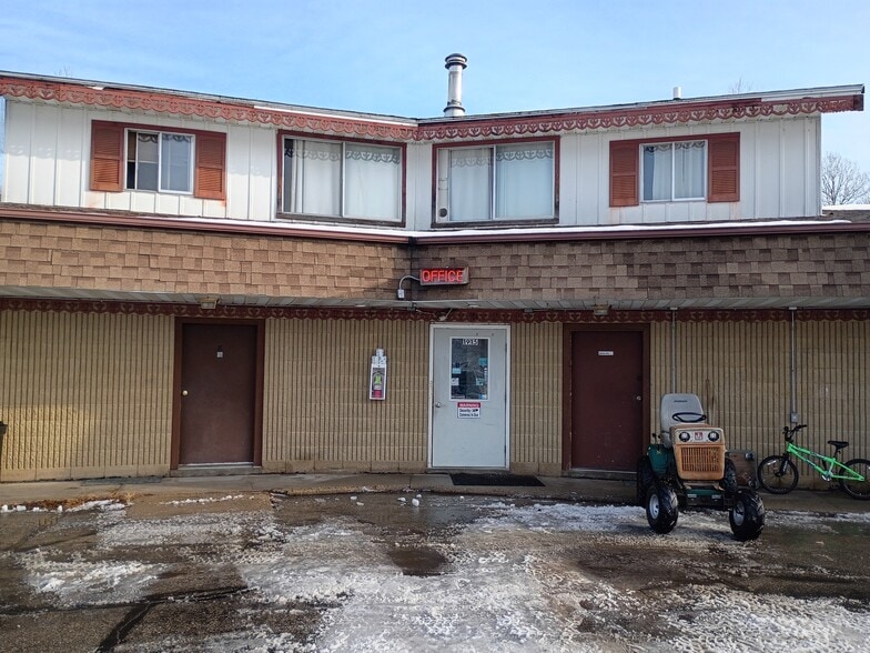 More Photos Of W1915 Flame Rd, Marinette Hotel For Sale