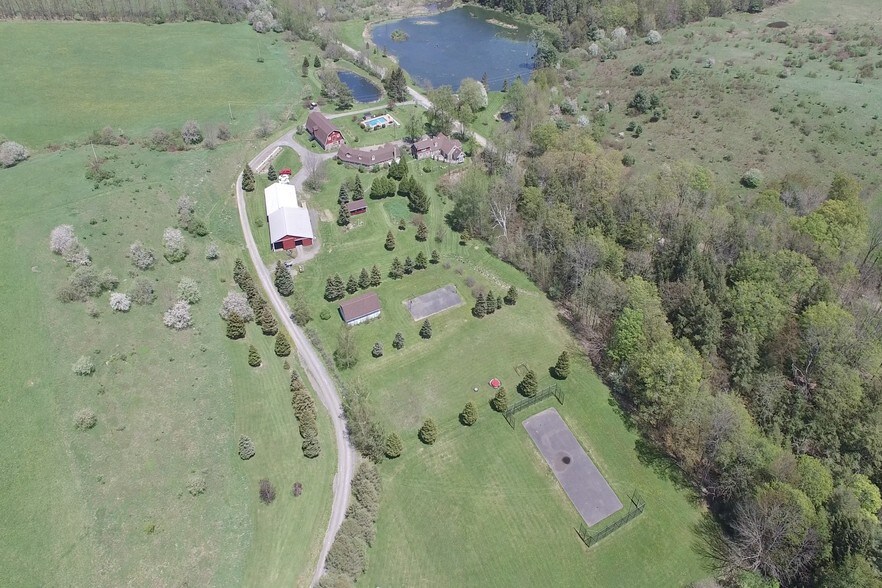 More Photos Of 201 Roses Hill Rd, Richfield Springs Hotel For Sale