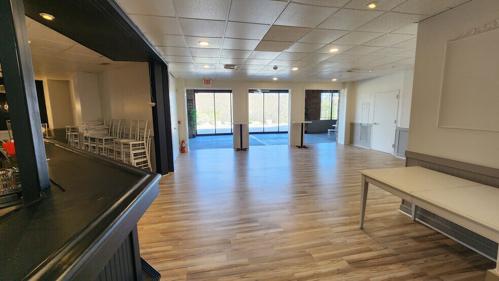 More Photos Of 2230 Fireline Rd, Palmerton Restaurant For Sale