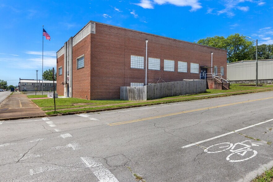 More Photos Of 419 N Raleigh Ave, Sheffield Specialty For Sale