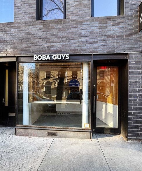 Primary Photo Of 35 Spring St, New York Storefront Retail Residential For Lease