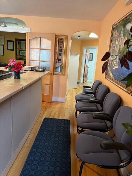 More Photos Of 137 Mt Rose St, Reno Office Residential For Lease