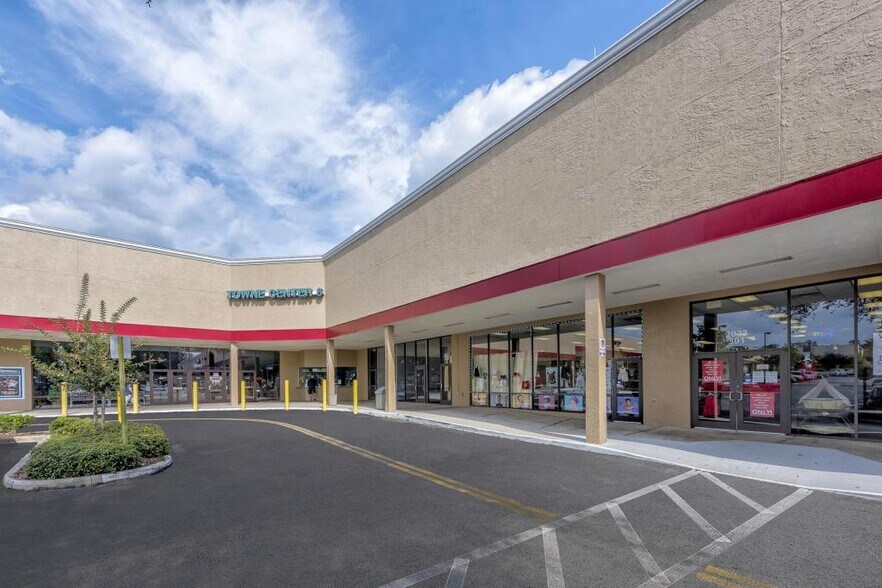 More Photos Of 2019-2023 E Silver Springs Blvd, Ocala General Retail For Lease