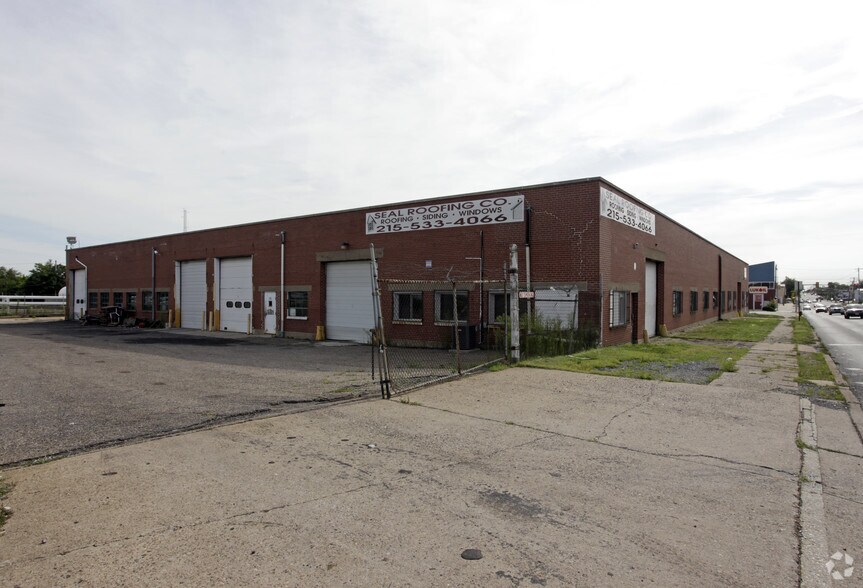 More Photos Of 533 E Hunting Park Ave, Philadelphia Self Storage For Sale