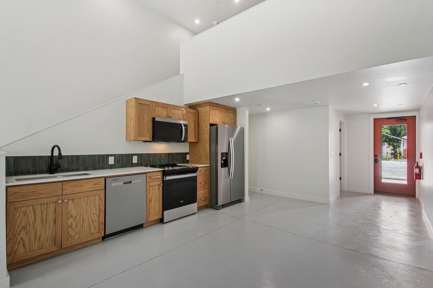 More Photos Of 1744 NW 15th St, Oklahoma City Apartments For Lease