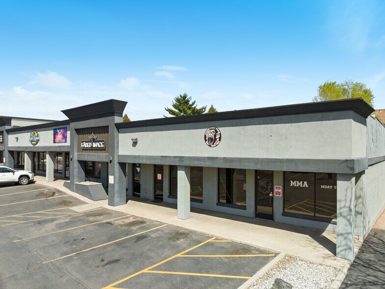 More Photos Of 3506-3536 N Academy Blvd, Colorado Springs Freestanding For Sale