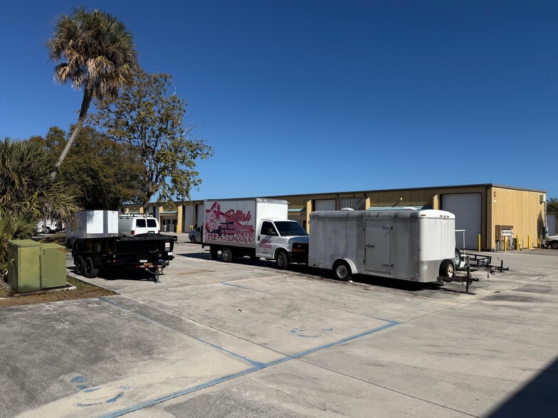 More Photos Of 1501 SE Decker Ave, Stuart Warehouse For Sale