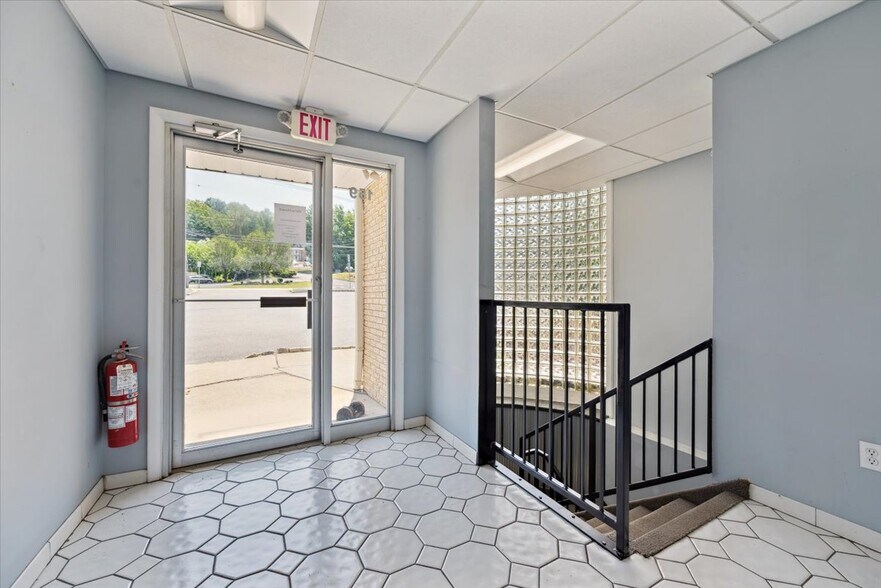 More Photos Of 159 Us Highway 46, Rockaway Office For Lease