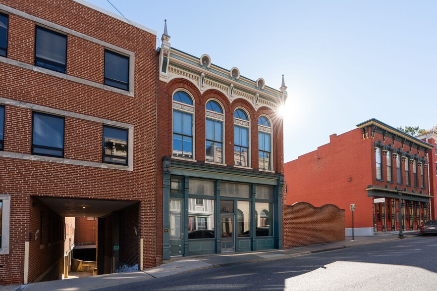 More Photos Of 111 S Augusta St, Staunton Storefront Retail Office For Sale