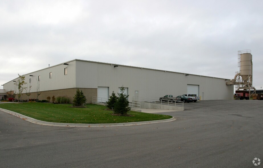More Photos Of 4849 Barden Ct SE, Kentwood Manufacturing For Lease