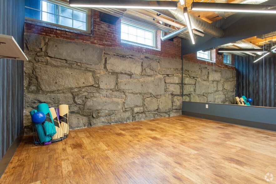 More Photos Of 165 Thorndike St, Lowell Apartments For Sale