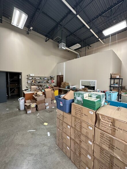 More Photos Of 2120 Howard Dr W, North Mankato Warehouse For Lease