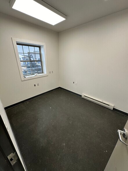 More Photos Of 2721 S 20th Ave, Moorhead Warehouse For Lease