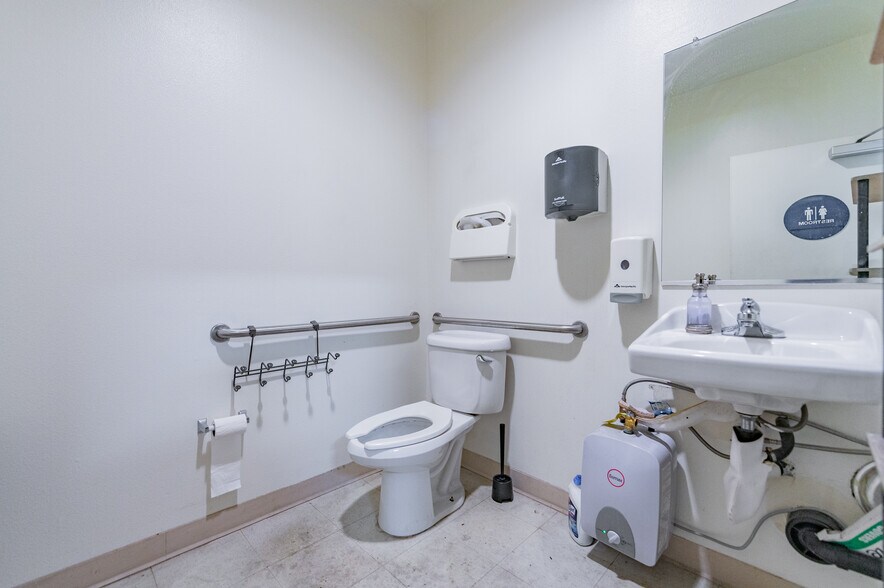 More Photos Of 1773 W San Bernardino Rd, West Covina Industrial For Sale