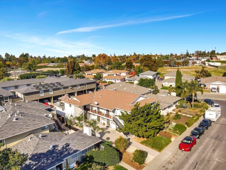 More Photos Of 184 Roxbury St, Santa Clara Apartments For Sale