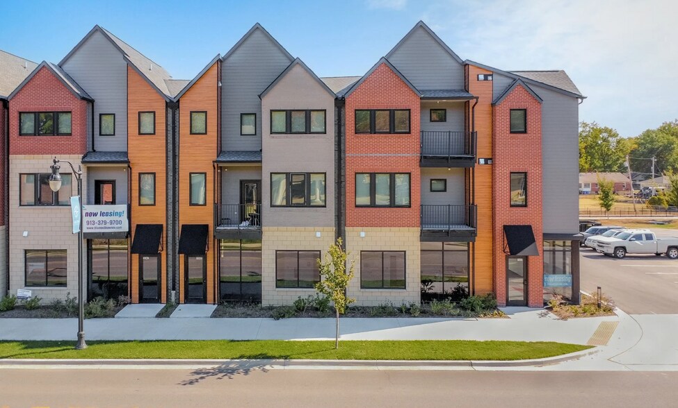 Primary Photo Of 6101-6123 Nieman Road, Shawnee Apartments For Lease