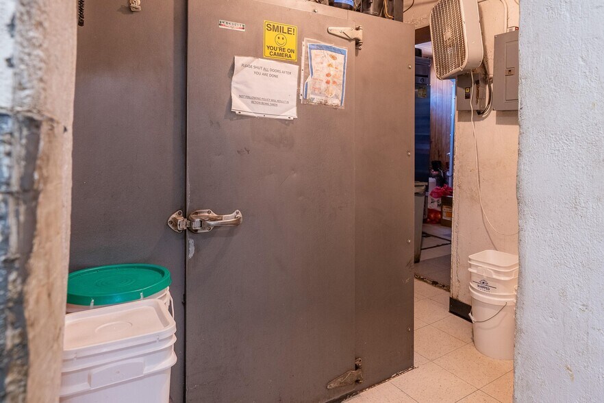 More Photos Of 1118 Robinson Ave, Trinidad Restaurant For Sale