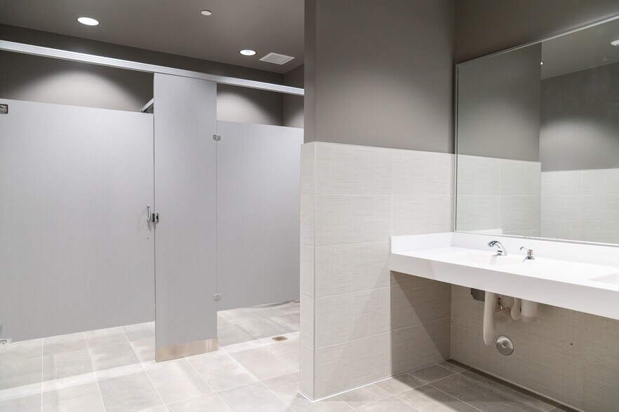 More Photos Of 2133 W Casmalia St, Rialto Manufacturing For Lease