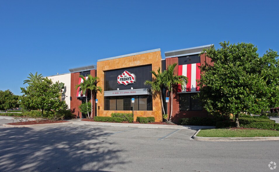 More Photos Of 15601 Sheridan St, Davie Unknown For Lease