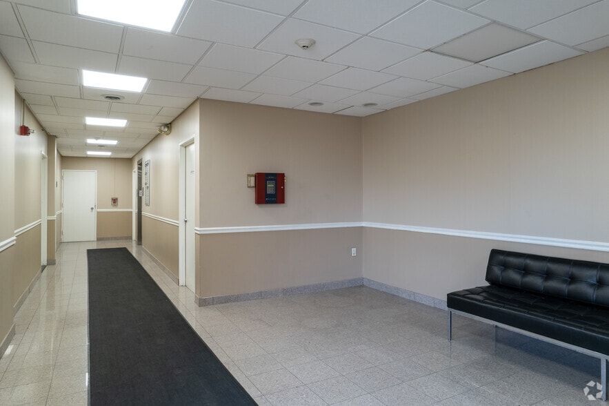 More Photos Of 155 N Dean St, Englewood Office For Lease