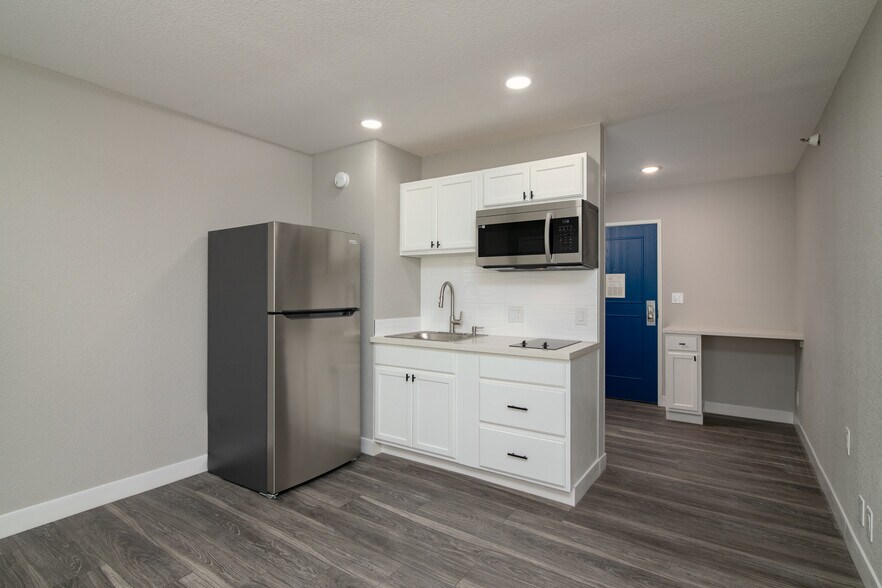 More Photos Of 3211 S 79th East Ave, Tulsa Apartments For Sale