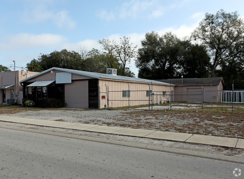 More Photos Of 125 N Cypress Way, Casselberry Light Manufacturing For Sale