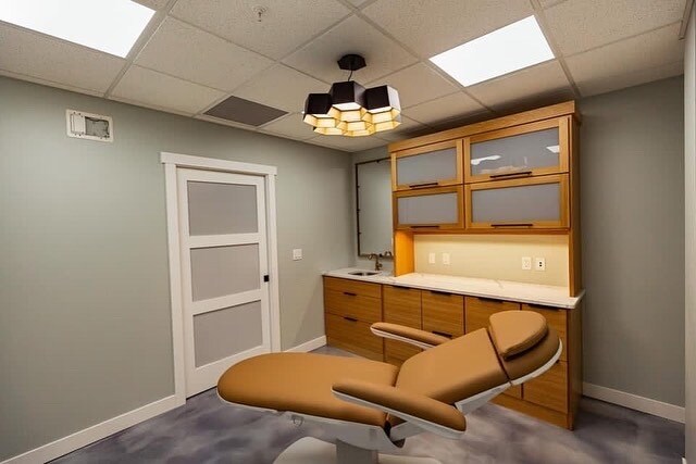 More Photos Of 237 Belgrade Ave, Mankato Storefront Retail Residential For Sale