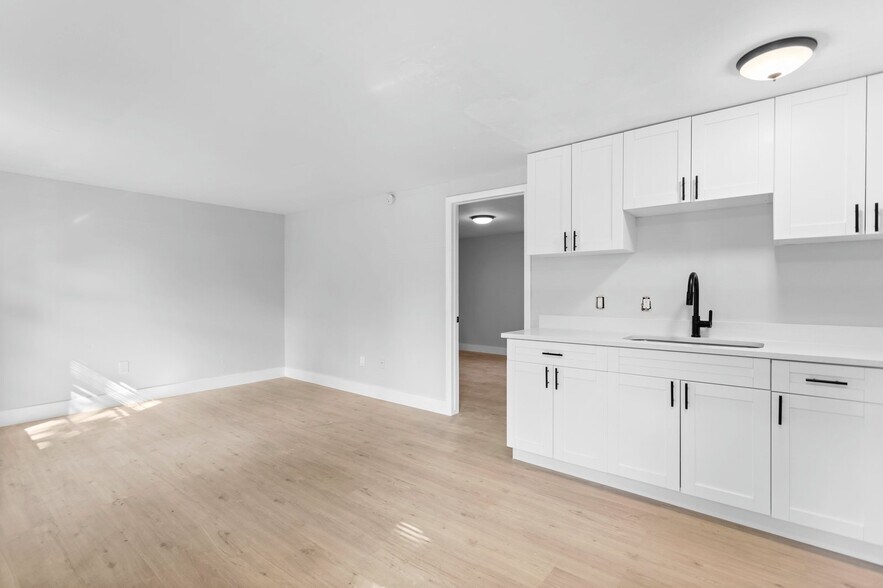 More Photos Of 12703 N 15th St, Tampa Apartments For Sale