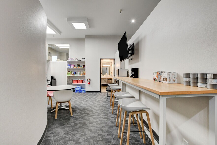 More Photos Of 5240 W Charleston Blvd, Las Vegas Storefront Retail Office For Sale