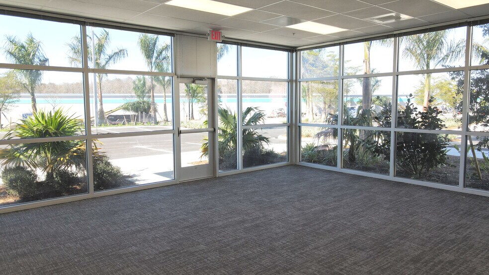 More Photos Of 14661 Jetport Loop, Fort Myers Unknown For Lease