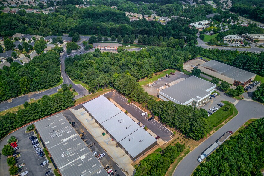 More Photos Of 5915 Steeplechase Blvd, Cumming Warehouse For Lease