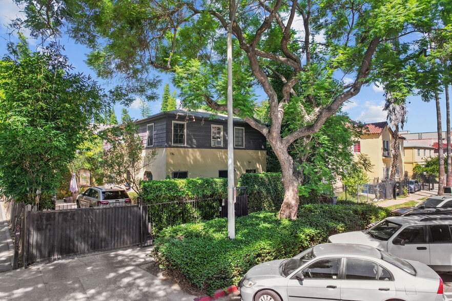 More Photos Of 155 S Westmoreland Ave, Los Angeles Apartments For Sale