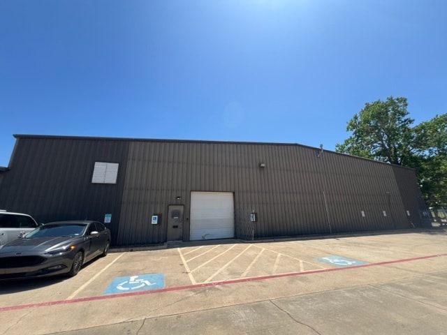 More Photos Of 3151 Justin Rd, Flower Mound Warehouse For Sale