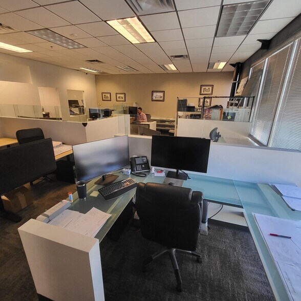 More Photos Of 1095 W Rio Salado Pky, Tempe Loft Creative Space For Sale