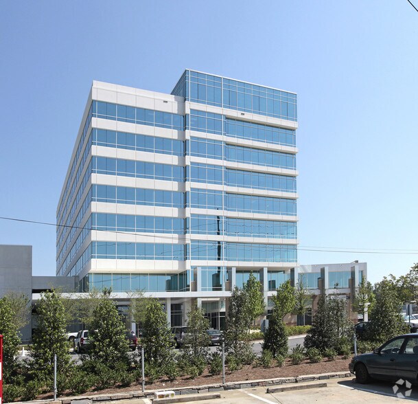 More Photos Of 1800 Howell Mill Rd, Atlanta Medical For Lease