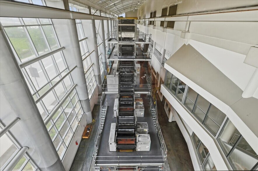 More Photos Of 1250 Capitol Avenue, Omaha Manufacturing For Sale