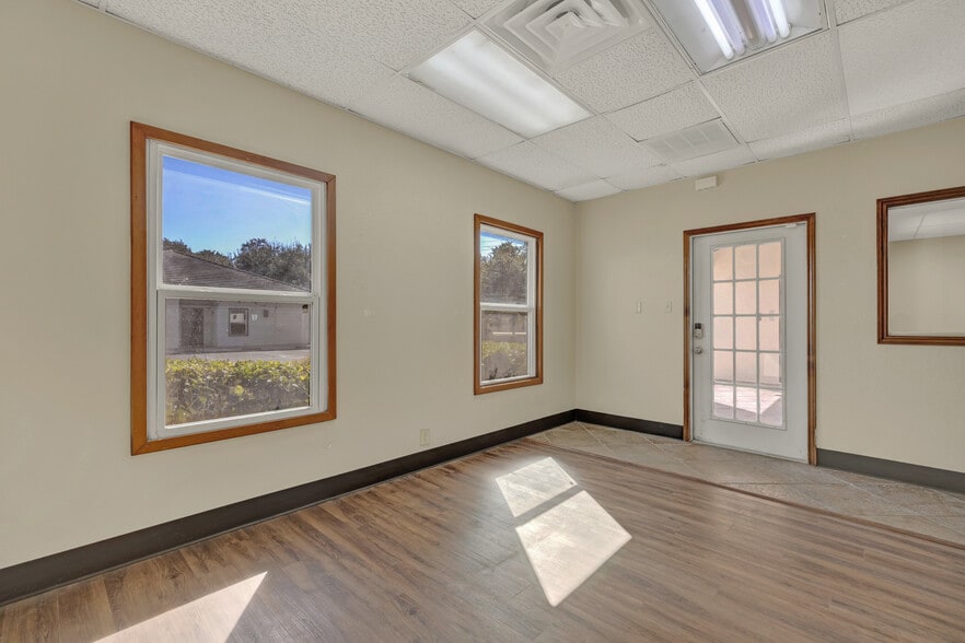 More Photos Of 3 Commercial Pl, Schertz Office For Lease