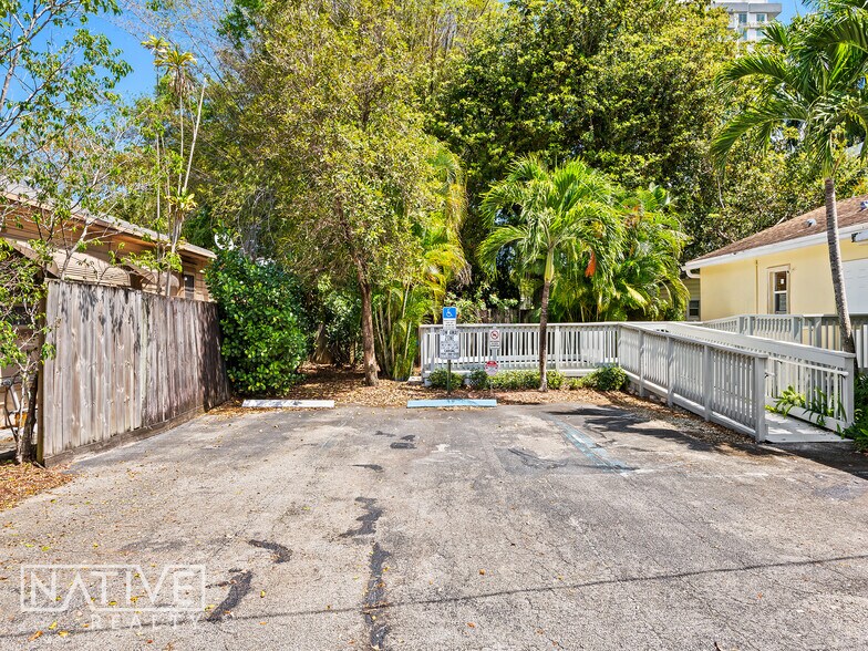 More Photos Of 103 NE 4th St, Fort Lauderdale Office For Sale