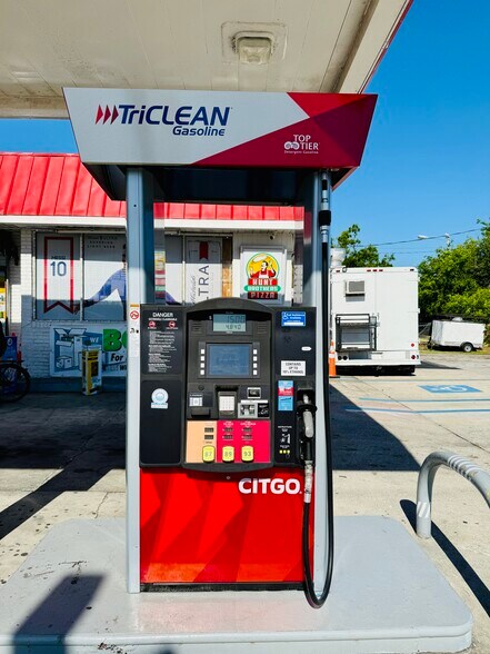 More Photos Of 1225 S 78th St, Tampa Service Station For Sale