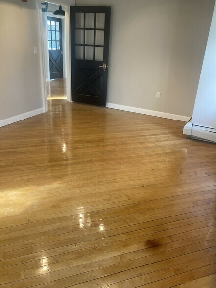 More Photos Of 871 Washington St, Braintree Storefront Retail Office For Lease